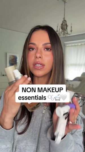 Video post by @anyaweitz on TikTok