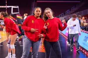 Image post by @uscwomensvolley on Instagram