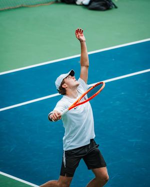 Image post by @scumtennis on Instagram
