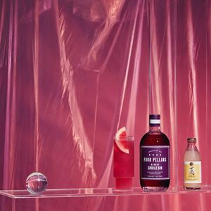 Image post by @lovestrangelove on Instagram