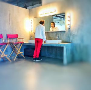 Image post by @henrylipatov on Instagram