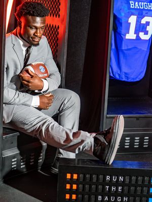 Video post by @GatorsFB on Twitter