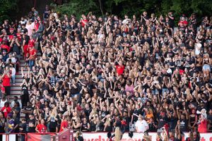Image post by @SEMORedhawks on Twitter