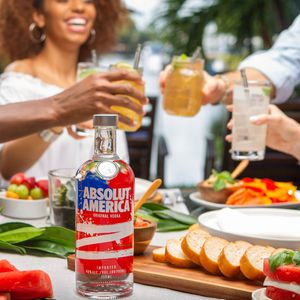Image post by @AbsolutUS on Twitter
