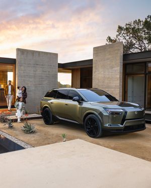 Image post by @discoverlexus on Instagram