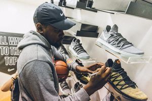Image post by @NikeEYB on Twitter