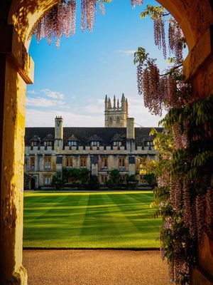 Image post by @oxford_uni on Instagram