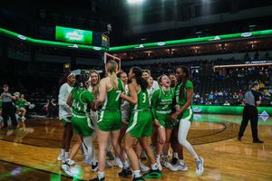 Image post by @UNDwbasketball on Twitter