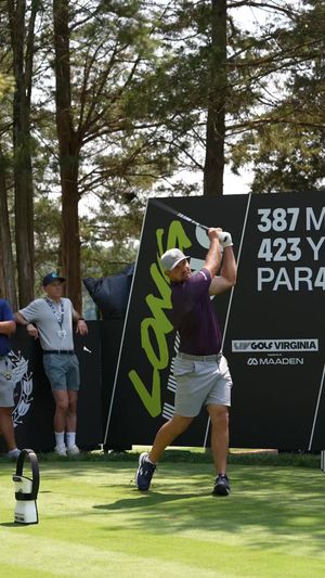 Video post by @livgolfleagueofficial on Facebook