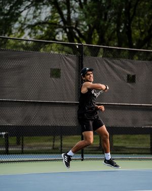 Image post by @iuindy_mtennis on Instagram