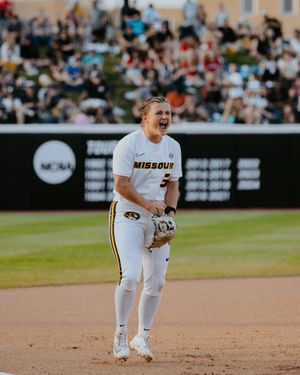 Image post by @mizzousoftball on Instagram