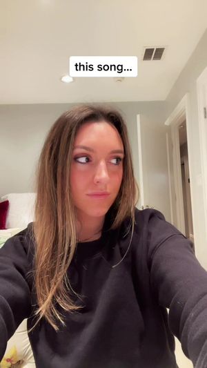Video post by @arielledangelo on TikTok