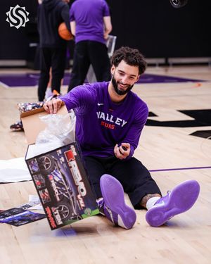 Image post by @gleaguesuns on Instagram