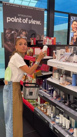 Video post by @shop.with.caroline on TikTok