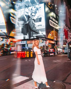 Image post by @parishilton on Instagram