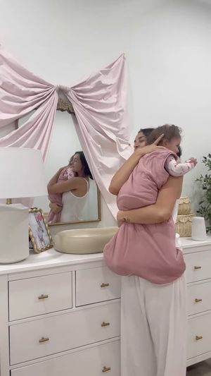 Video post by @sabrinanoellee on Instagram
