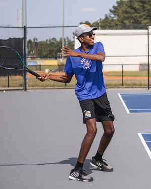 Image post by @lhs_varsity_tennis on Instagram