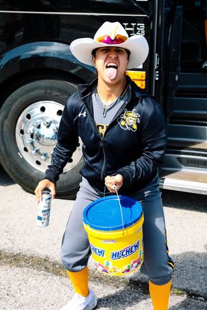 Image post by @GoShockersSB on Twitter