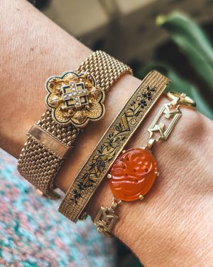 Image post by @maejeanvintage on Instagram