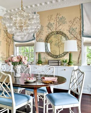 Image post by @julieneilldesigns on Instagram