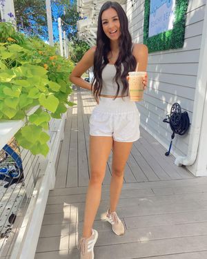 Image post by @sabrinanoellee on Instagram