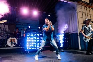 Image post by @eliyoungband on Instagram