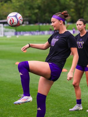 Image post by @uw_wsoccer on Instagram