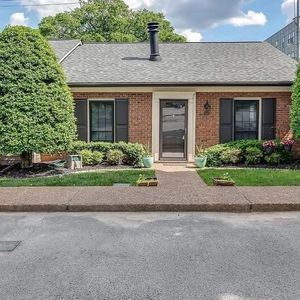 Image post by @MaggieOdleRealtor on Facebook