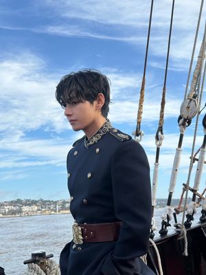 Image post by @ellemenhk on Instagram