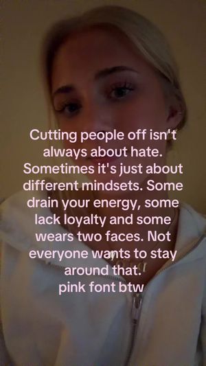 Video post by @theelliebarker on TikTok