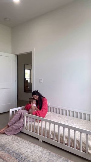 Video post by @sabrinanoellee on Instagram