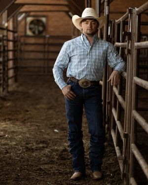 Image post by @resistol1927 on Instagram