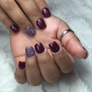 Image post by @nestanails on Instagram