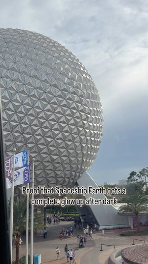 Video post by @Jessheartsthemeparks on Facebook