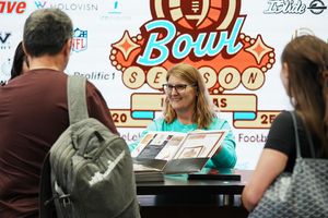 Image post by @bowlseason on Instagram