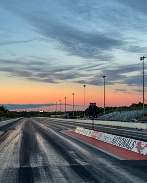 Image post by @newenglanddragway on Instagram
