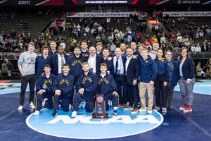 Image post by @umichwrestling on Twitter