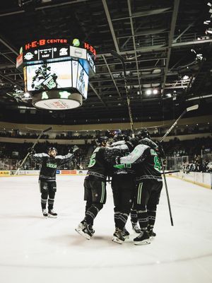 Image post by @TexasStars on Twitter
