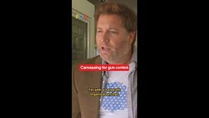 Video post by @funnyordie on YouTube