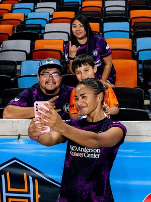 Image post by @houstondash on Instagram