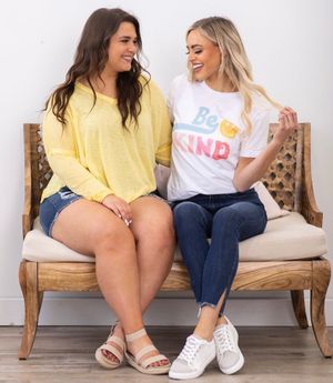 Image post by @shopfillyflair on Instagram