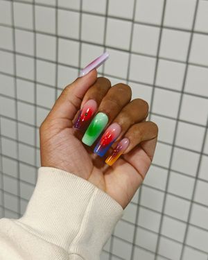 Image post by @victoriouslogan on Instagram