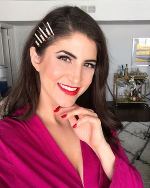 Image post by @impresslashes on Instagram
