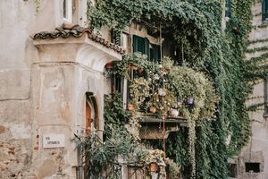 Image post by @isabella_thefashioncherrydiary on Instagram