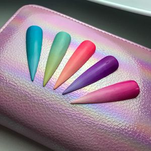 Image post by @nestanails on Instagram