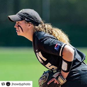 Image post by @armywp_softball on Instagram