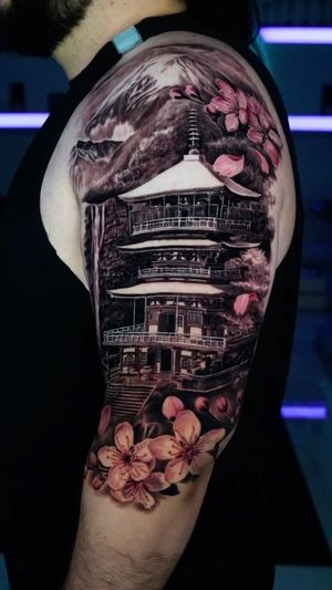 Video post by @skindesigntattoos on Instagram
