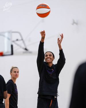 Image post by @phoenixmercury on Instagram