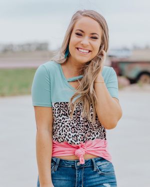 Image post by @shopfillyflair on Instagram