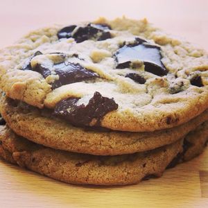 Image post by @insomniacookies on Instagram